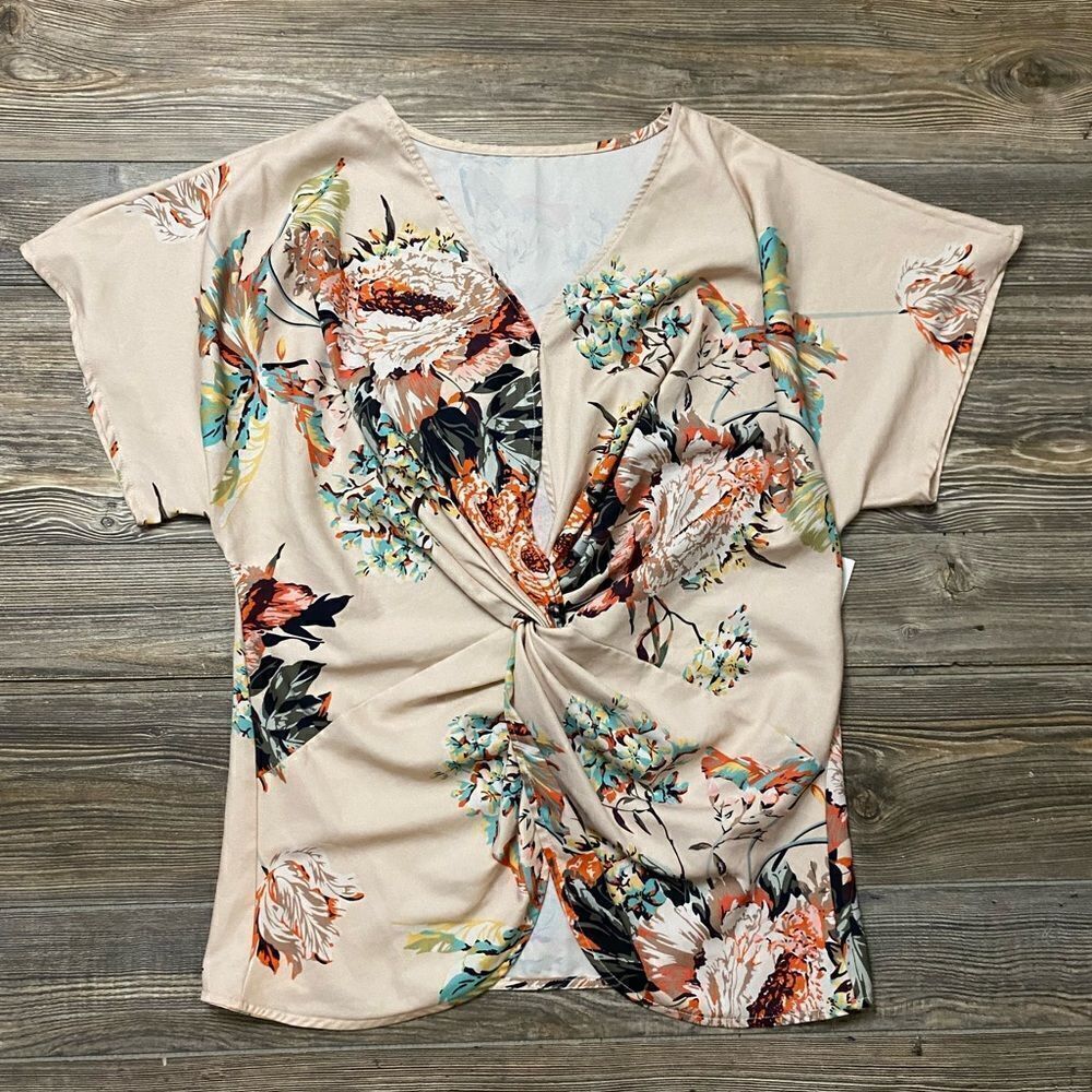 NWT Floral Blouse Top Light Pink Size Medium